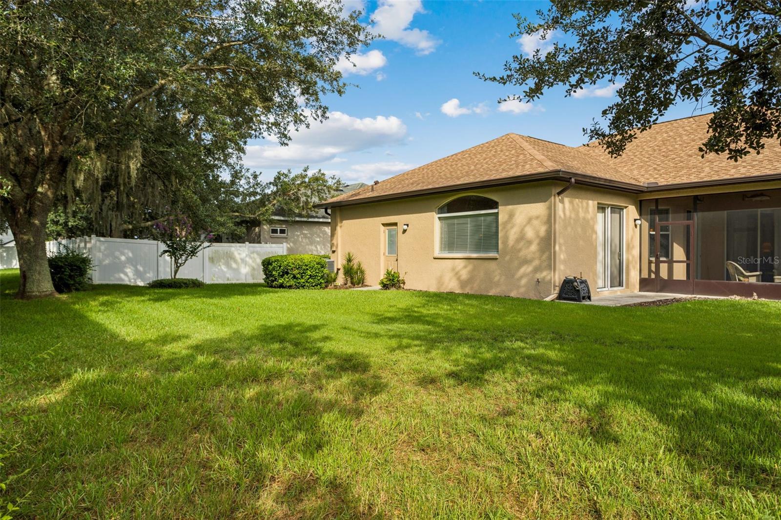 1430 BEACONSFIELD DR — photo 27