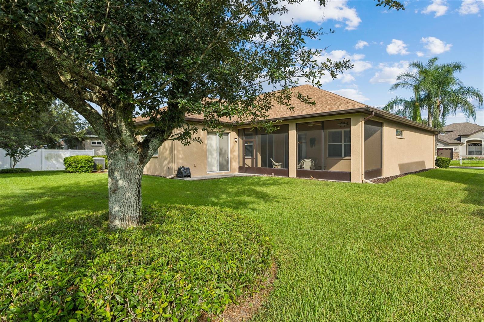 1430 BEACONSFIELD DR — photo 26