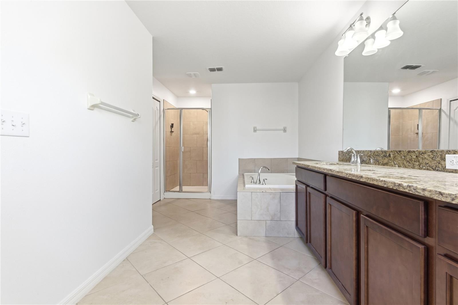13822 REINDEER CIR — photo 36