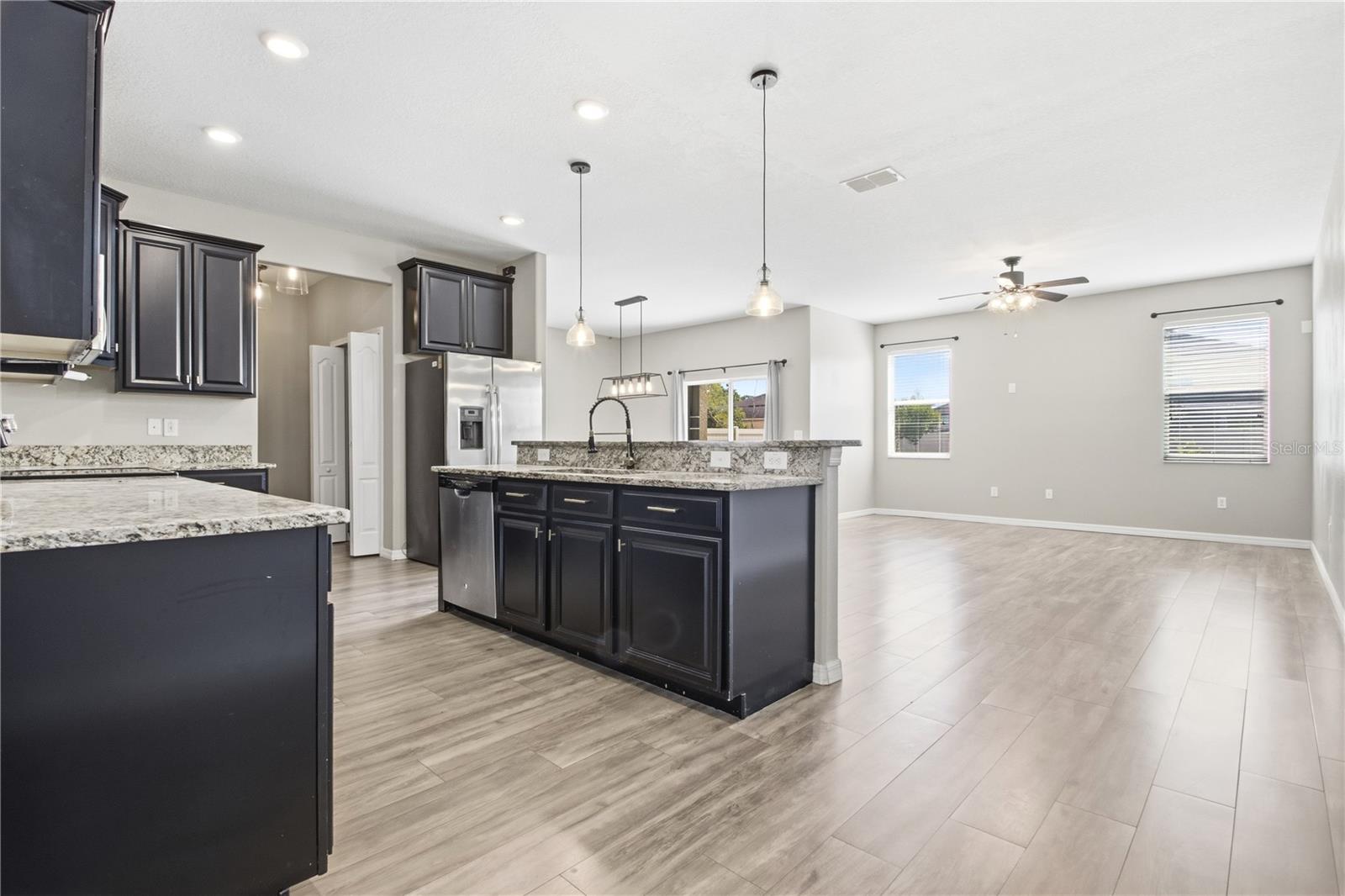 13822 REINDEER CIR — photo 8