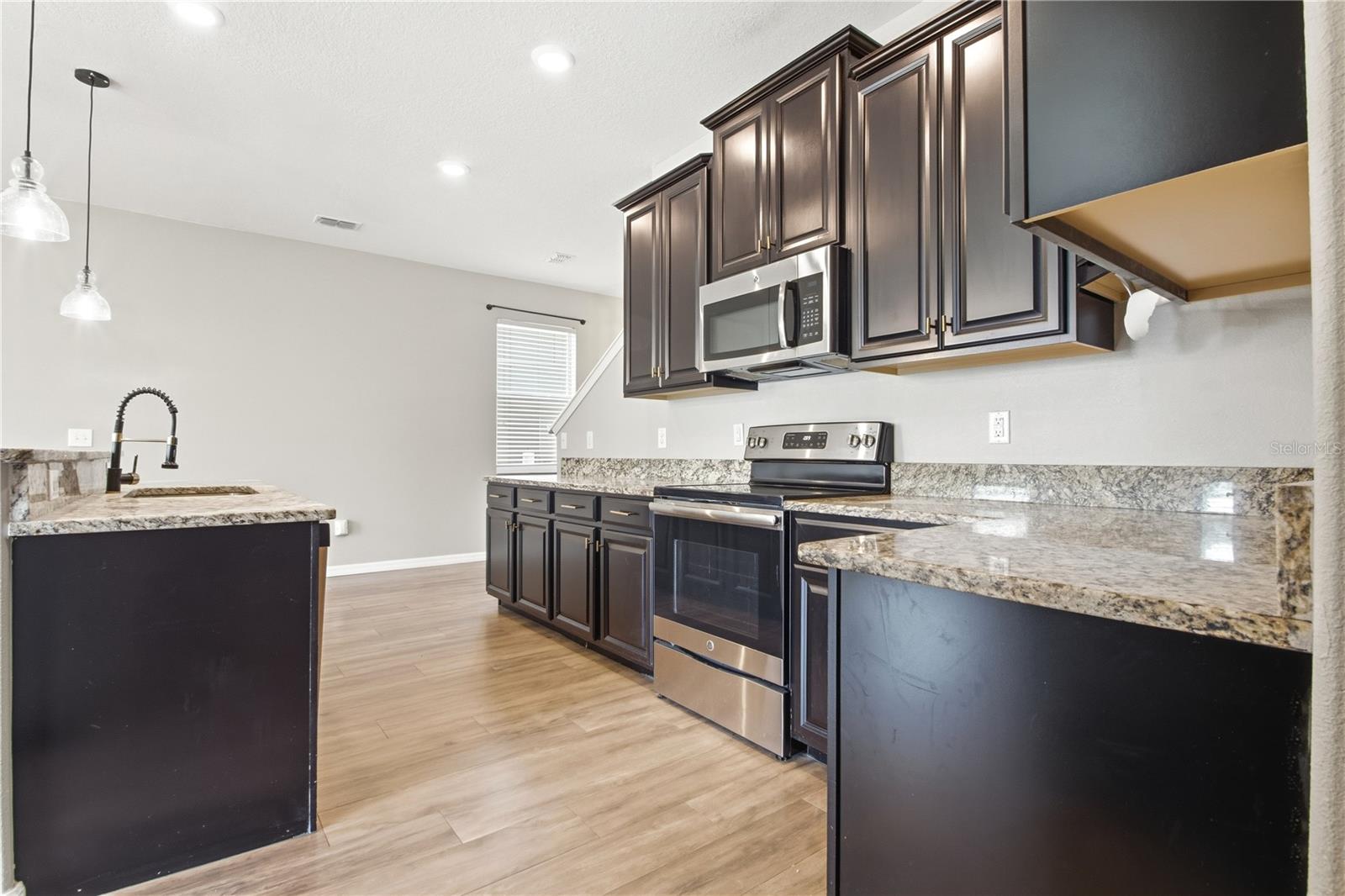 13822 REINDEER CIR — photo 11