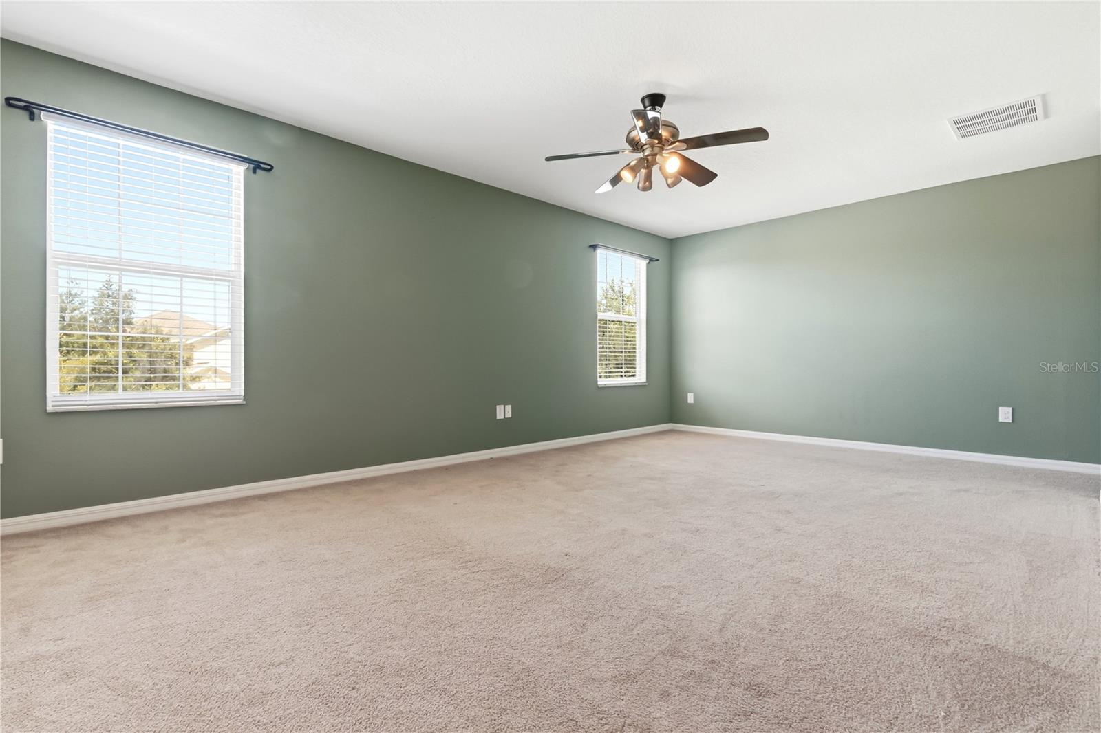 13822 REINDEER CIR — photo 33