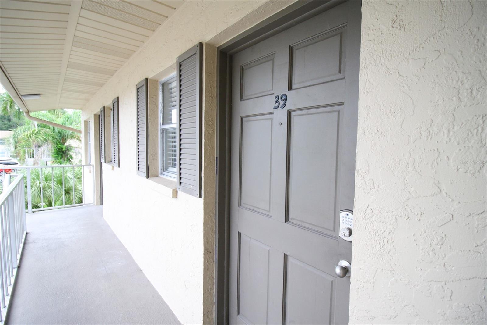 Home in SARASOTA — photo 2
