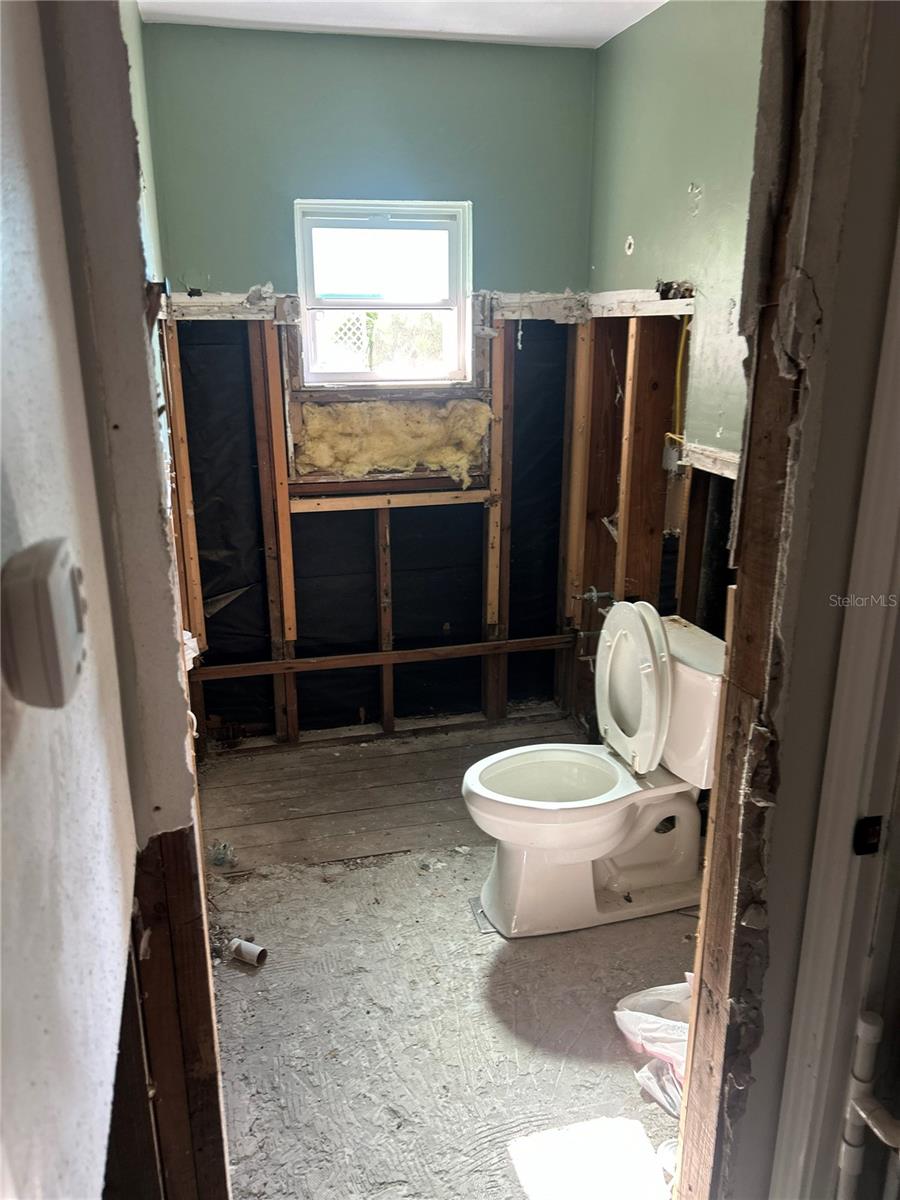 3008 DUPONT ST S — photo 7