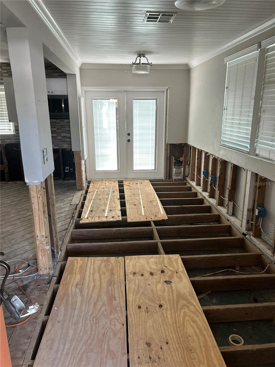 3008 DUPONT ST S — photo 4