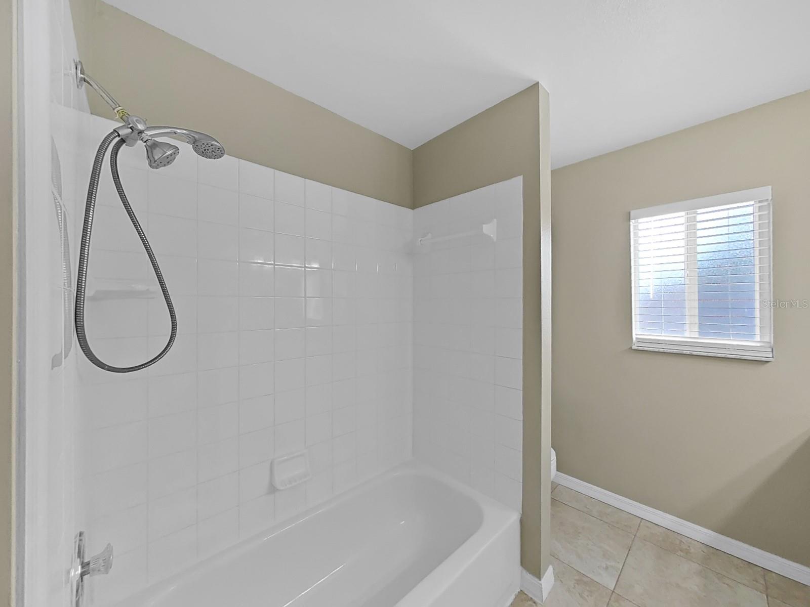 2348 ASAPH CT — photo 34