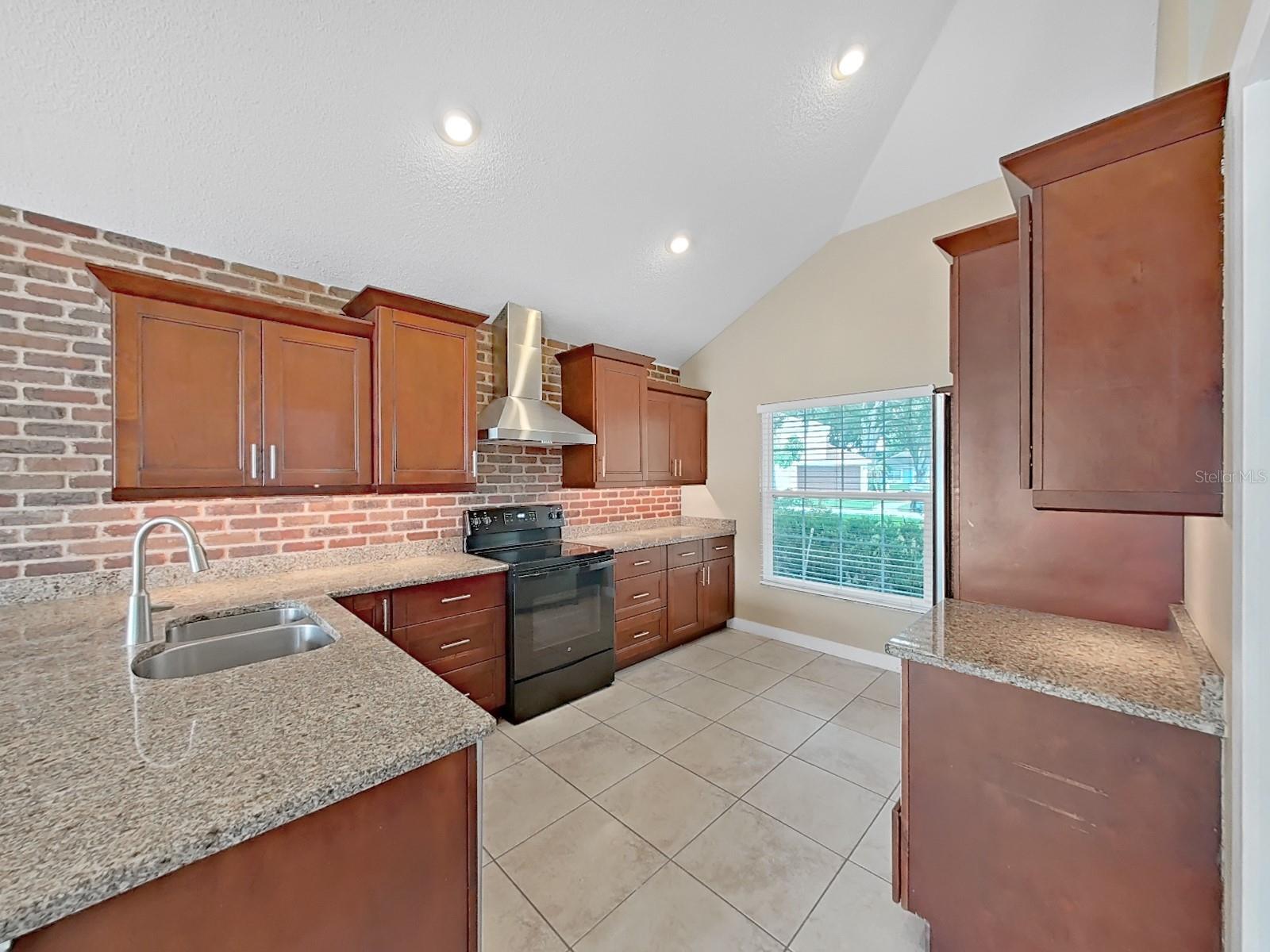 2348 ASAPH CT — photo 14