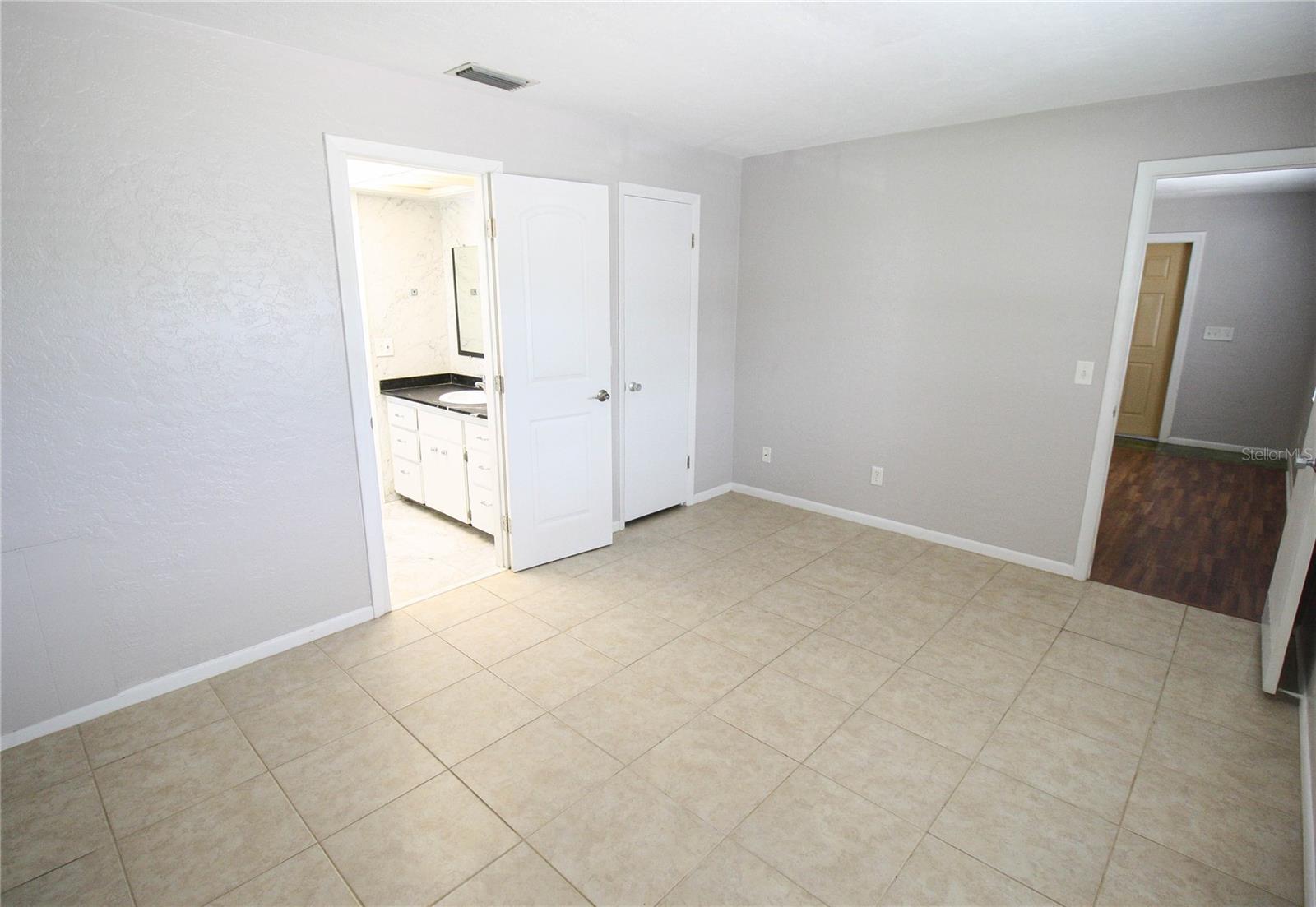 2530 TERRY LANE — photo 7