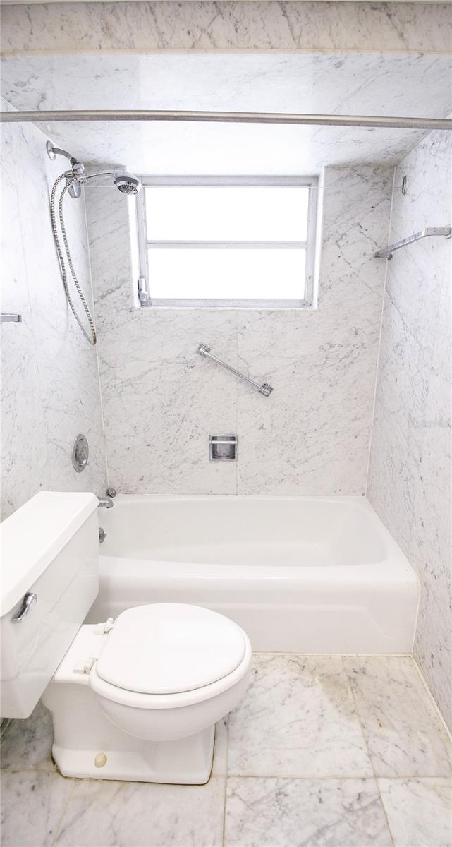 2530 TERRY LANE — photo 10