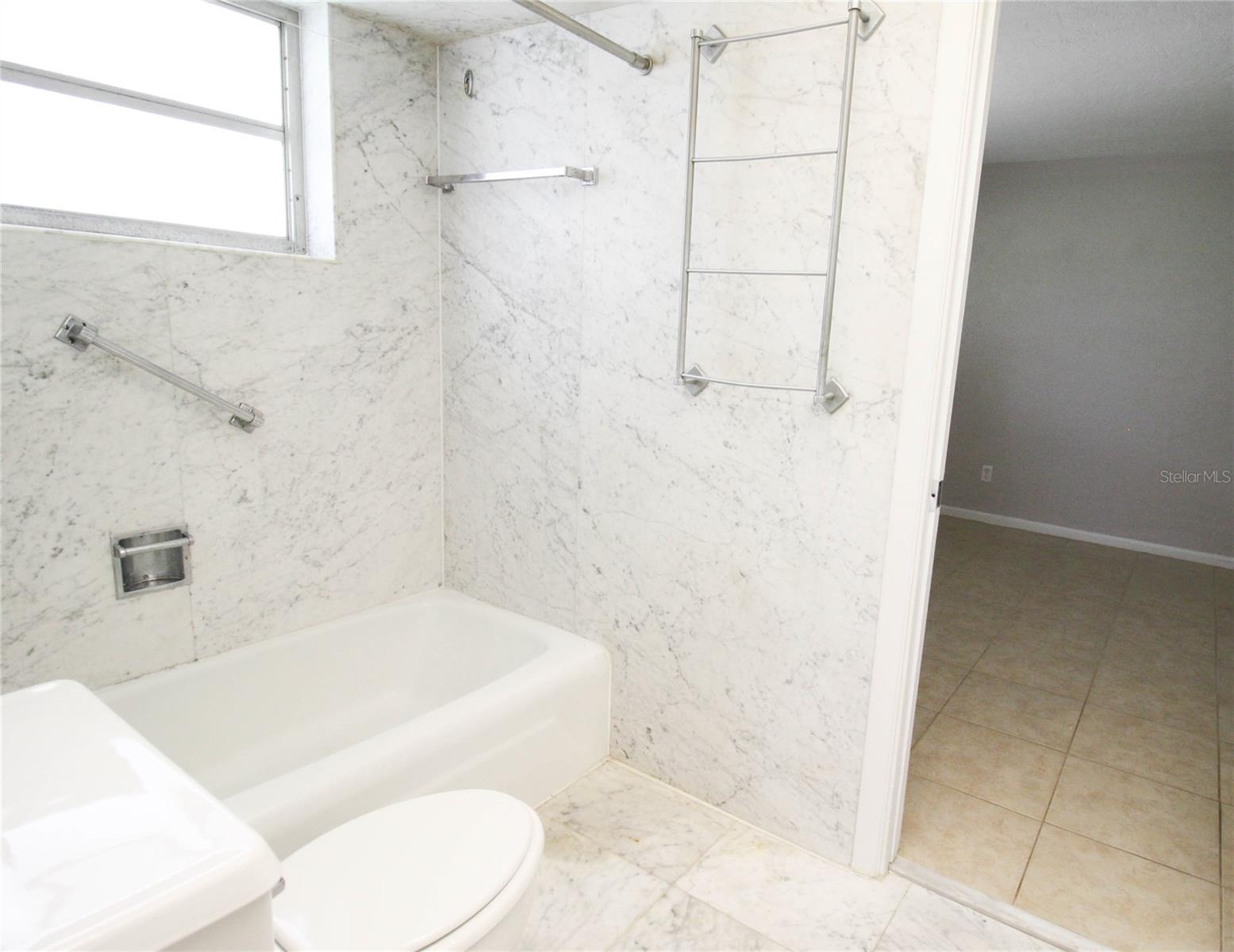 2530 TERRY LANE — photo 9