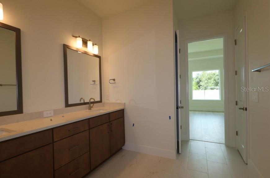 6811 HERON MEADOW DR — photo 14