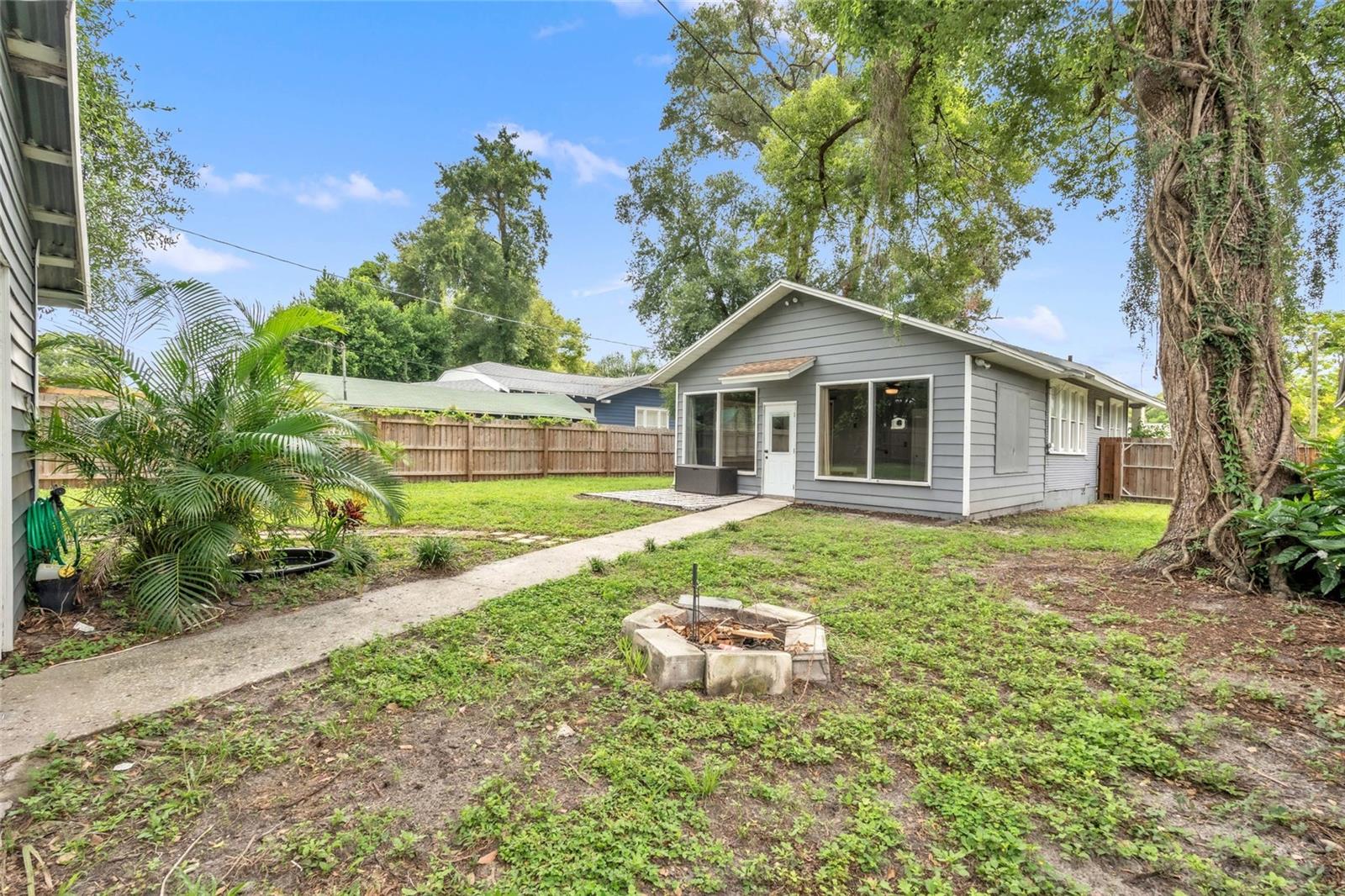 5706 N CHEROKEE AVE — photo 31