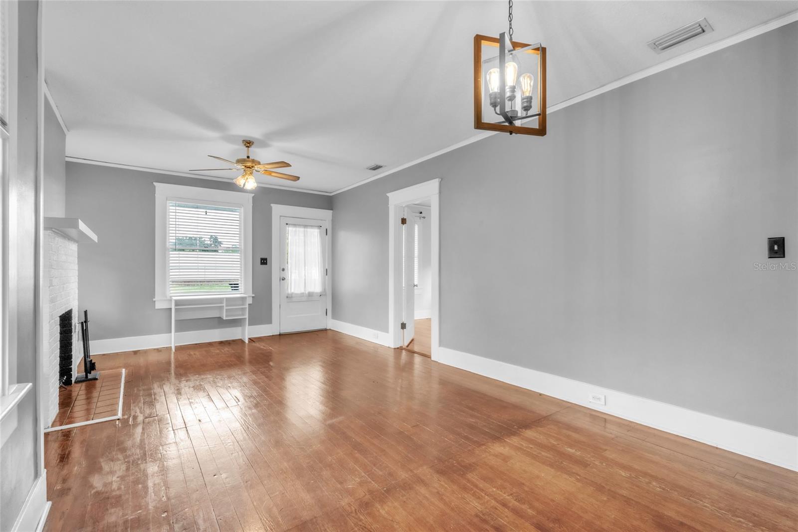 5706 N CHEROKEE AVE — photo 10