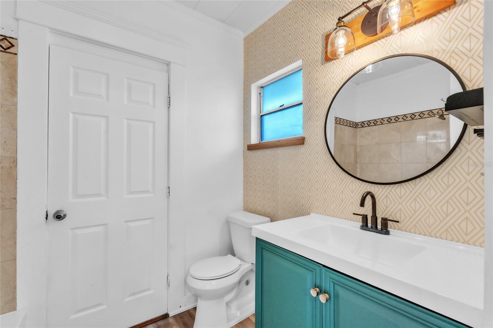 5706 N CHEROKEE AVE — photo 19