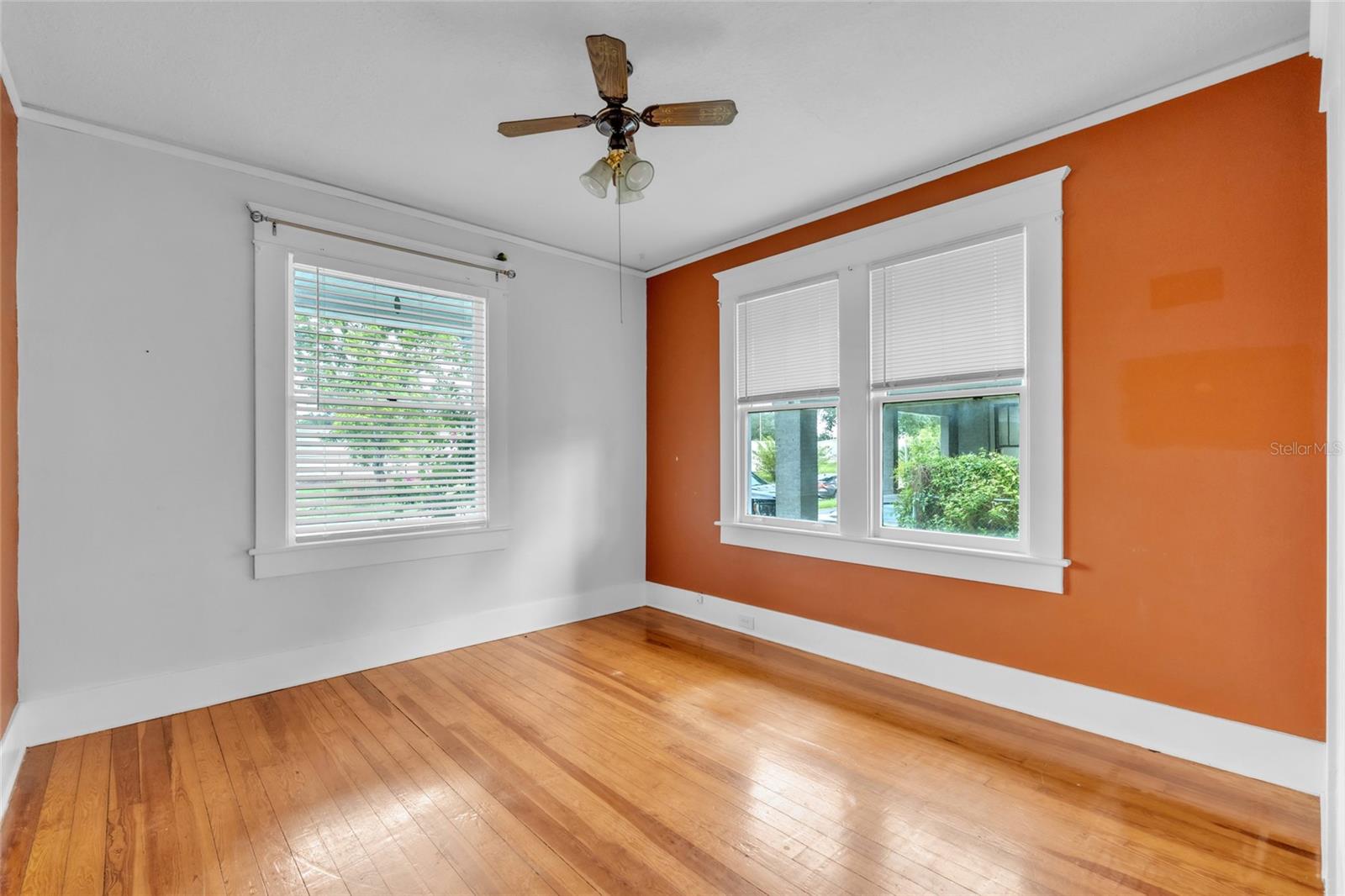 5706 N CHEROKEE AVE — photo 22