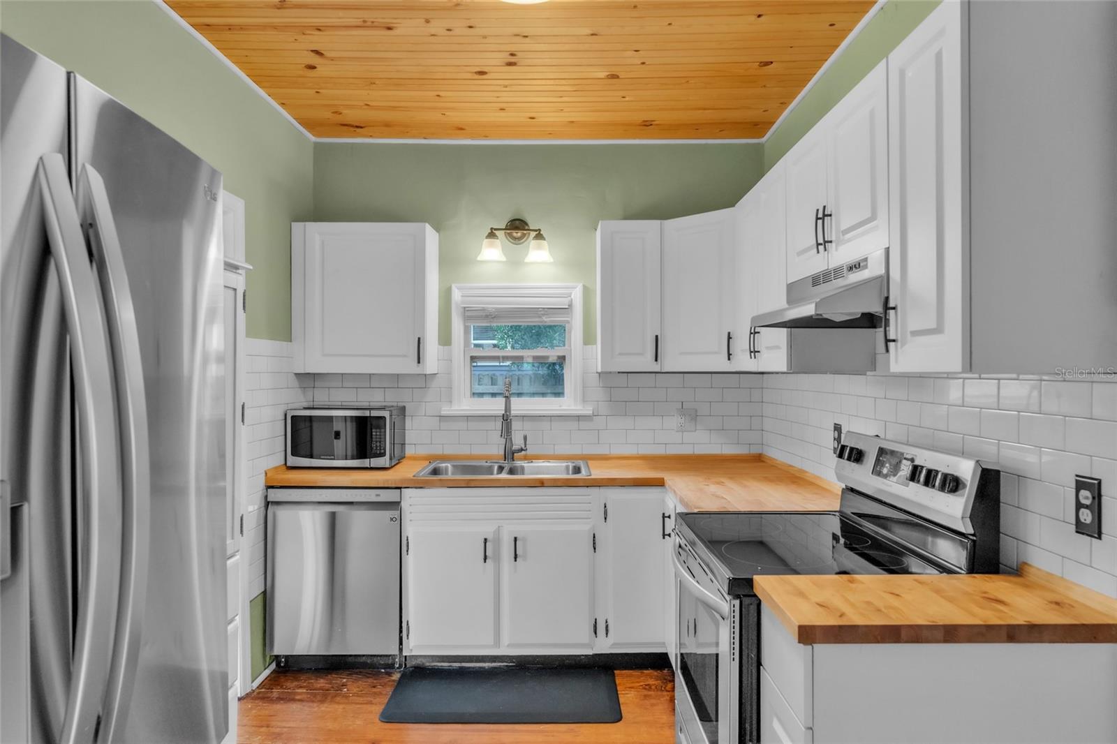5706 N CHEROKEE AVE — photo 14