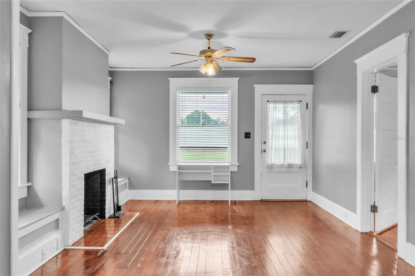 5706 N CHEROKEE AVE — photo 9