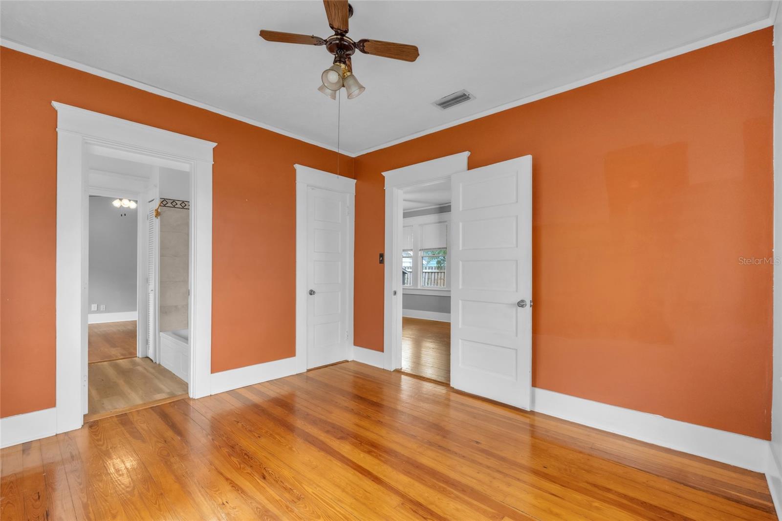 5706 N CHEROKEE AVE — photo 23