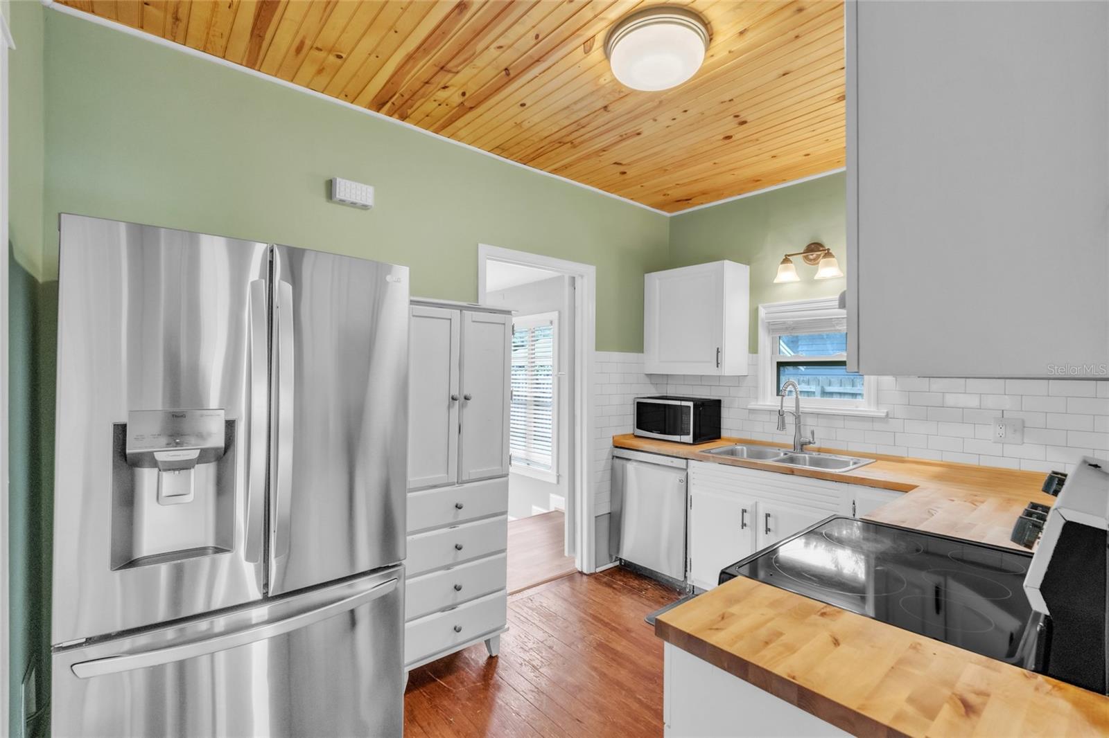 5706 N CHEROKEE AVE — photo 11