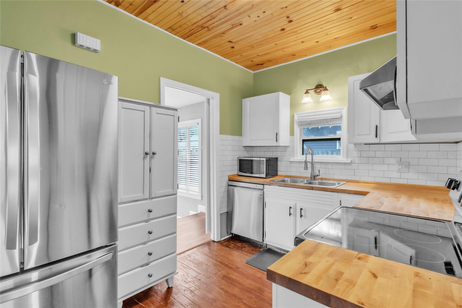 5706 N CHEROKEE AVE — photo 12