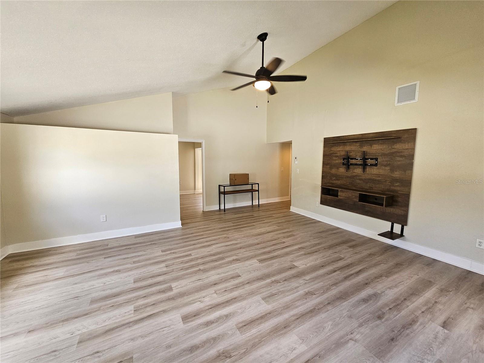 2436 ARAPAHO ST — photo 3