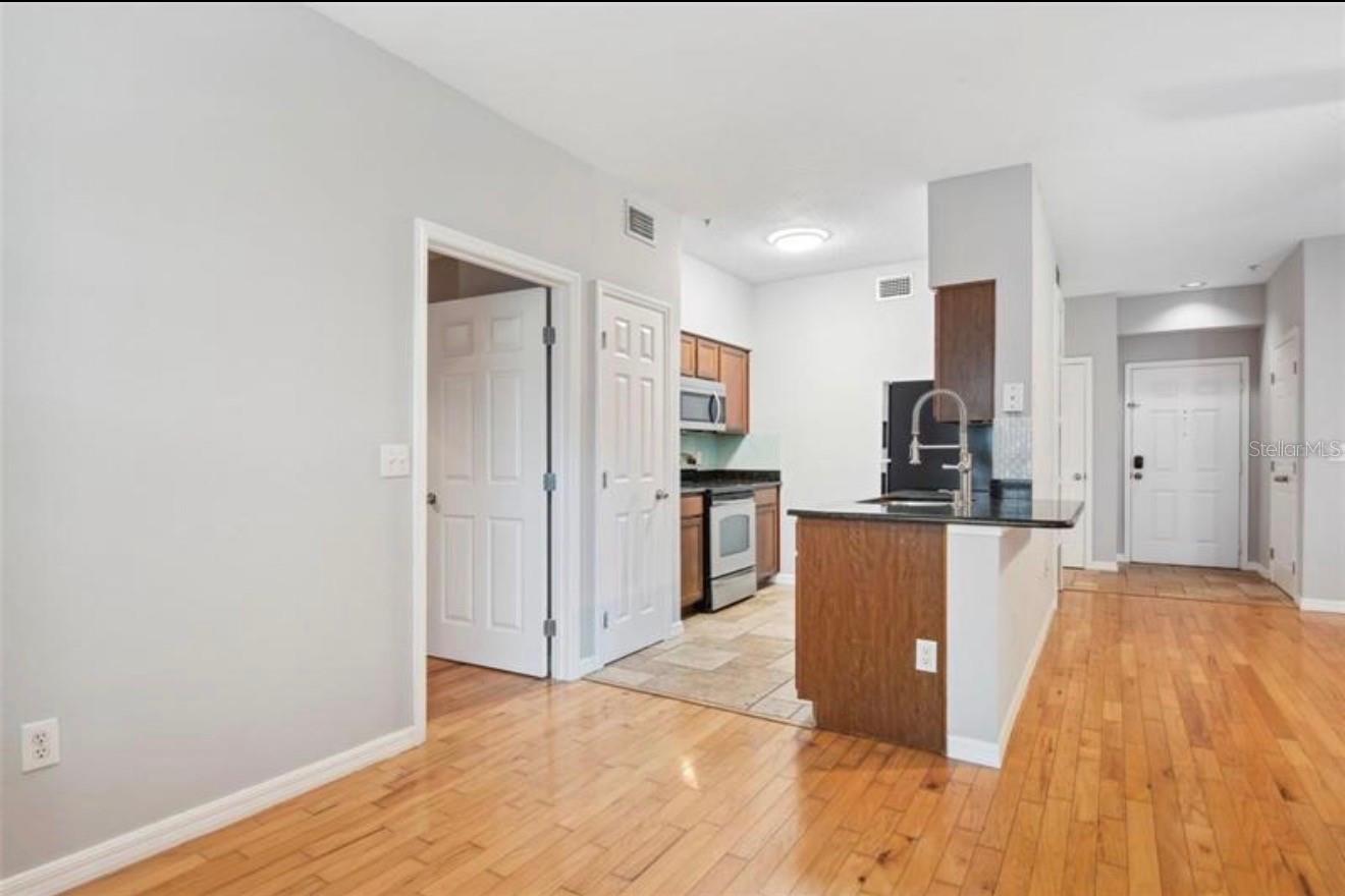 1810 E PALM AVE #1205 — photo 8