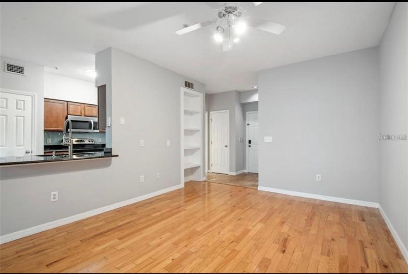 1810 E PALM AVE #1205 — photo 2