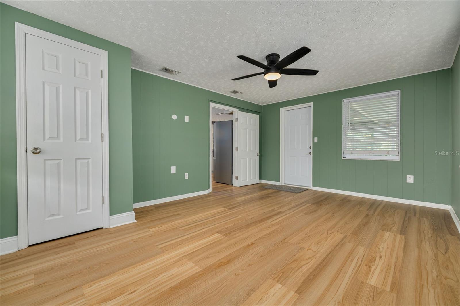 5030 OVERLOOK DR — photo 16