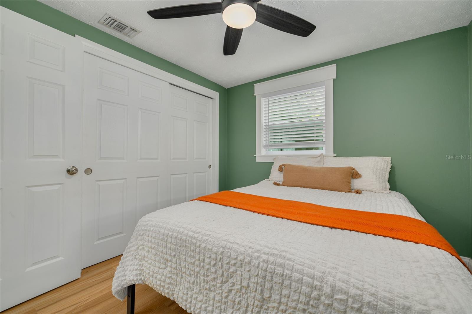 5030 OVERLOOK DR — photo 14