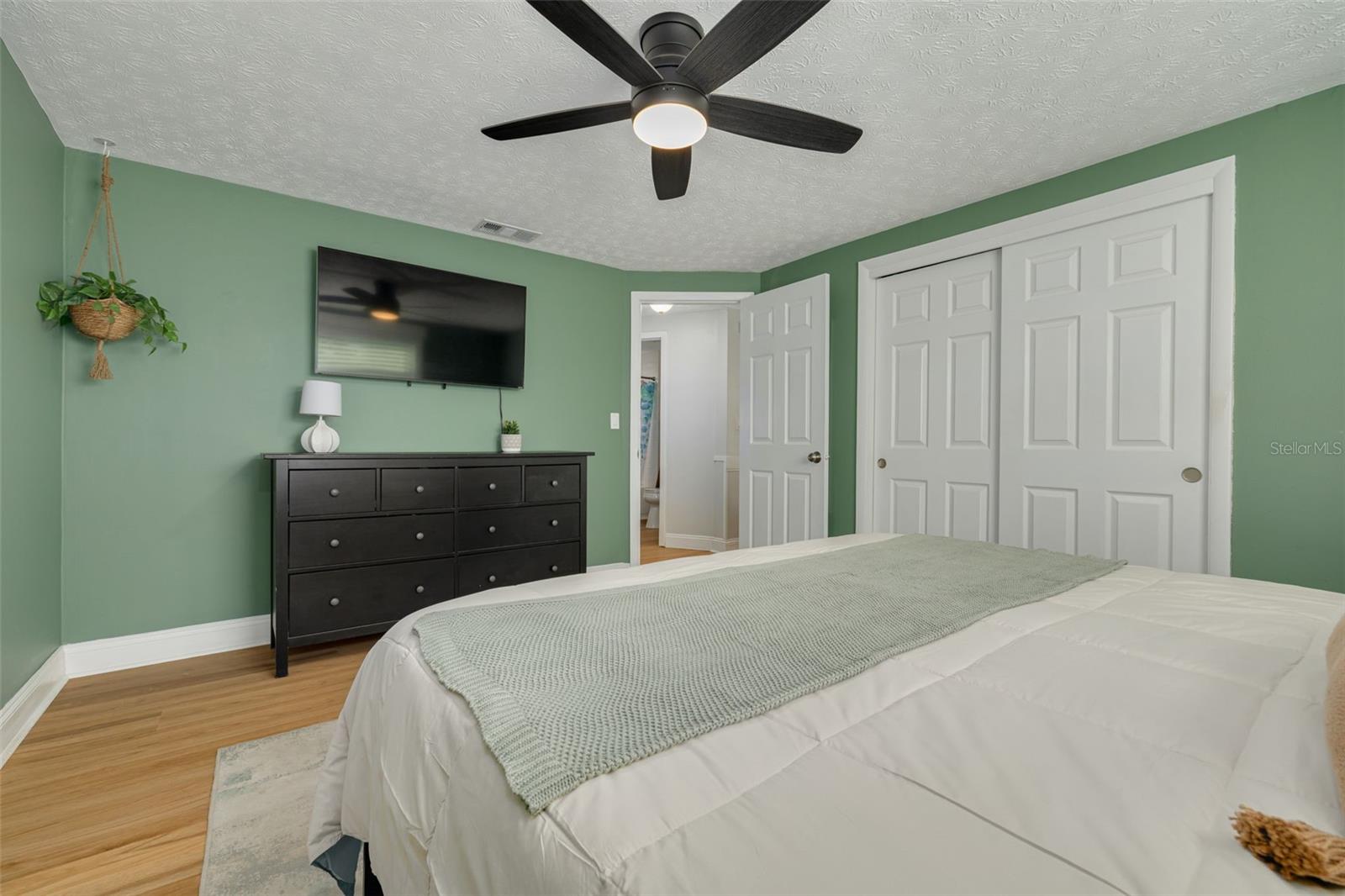 5030 OVERLOOK DR — photo 10