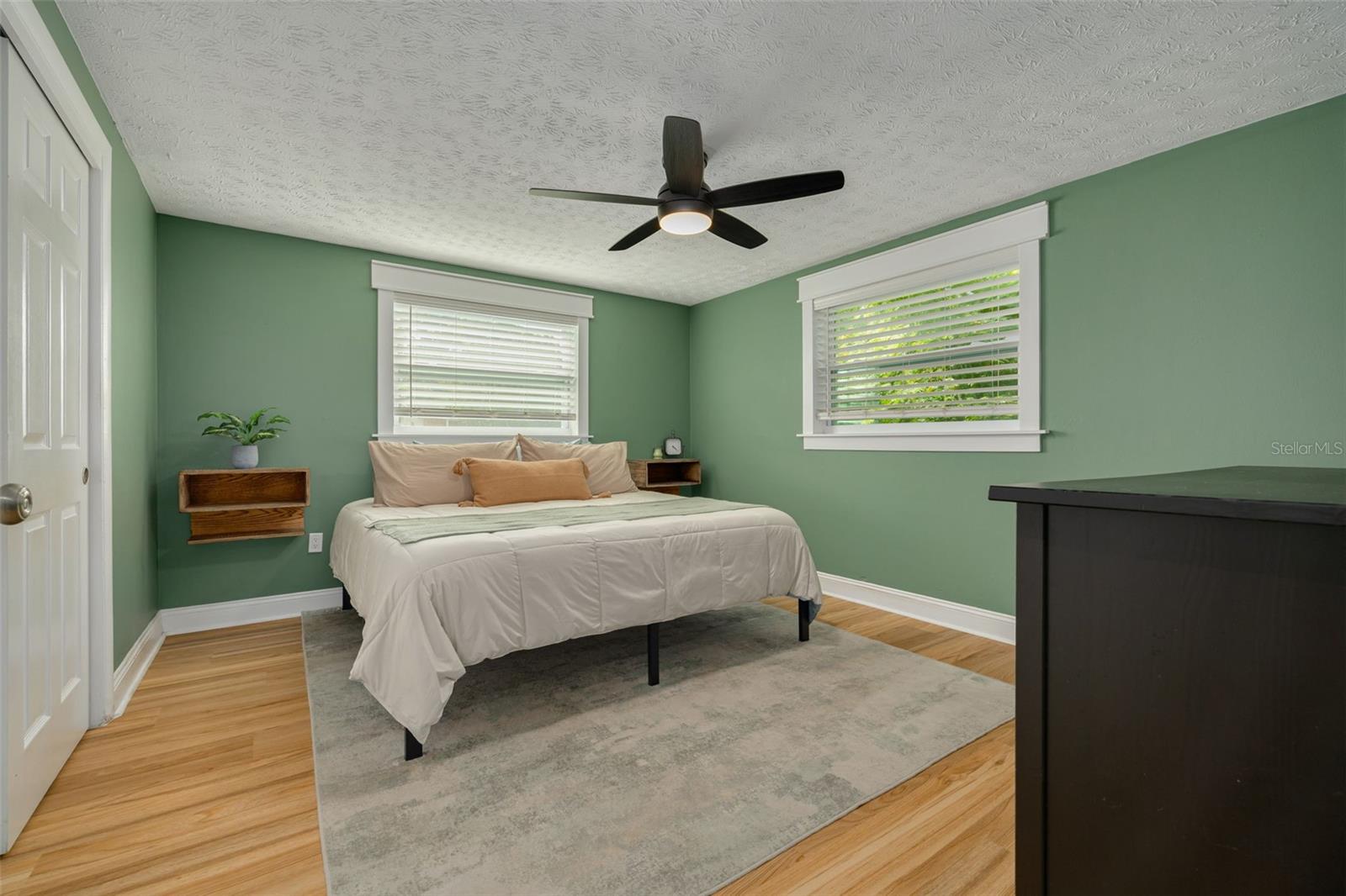 5030 OVERLOOK DR — photo 9