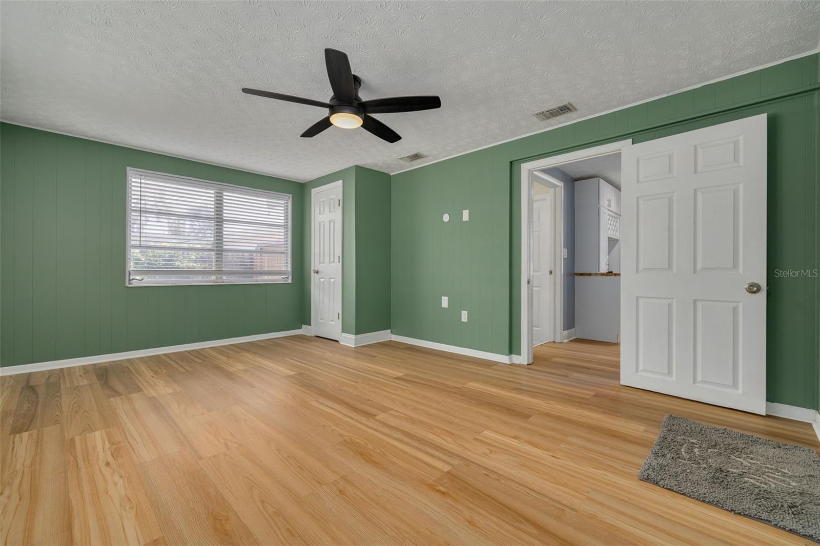 5030 OVERLOOK DR — photo 18