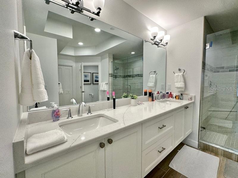 125 ISLAND WAY #305 — photo 24