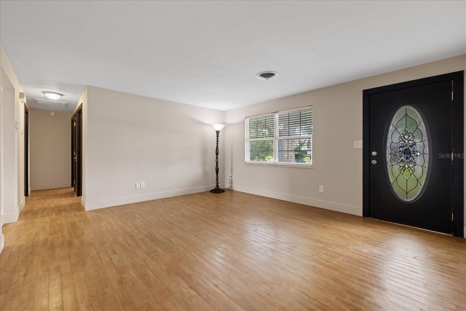 5900 AVOCADO ST — photo 13
