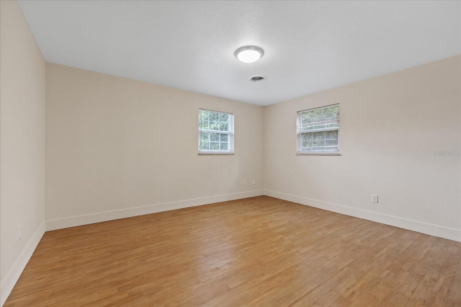 5900 AVOCADO ST — photo 16