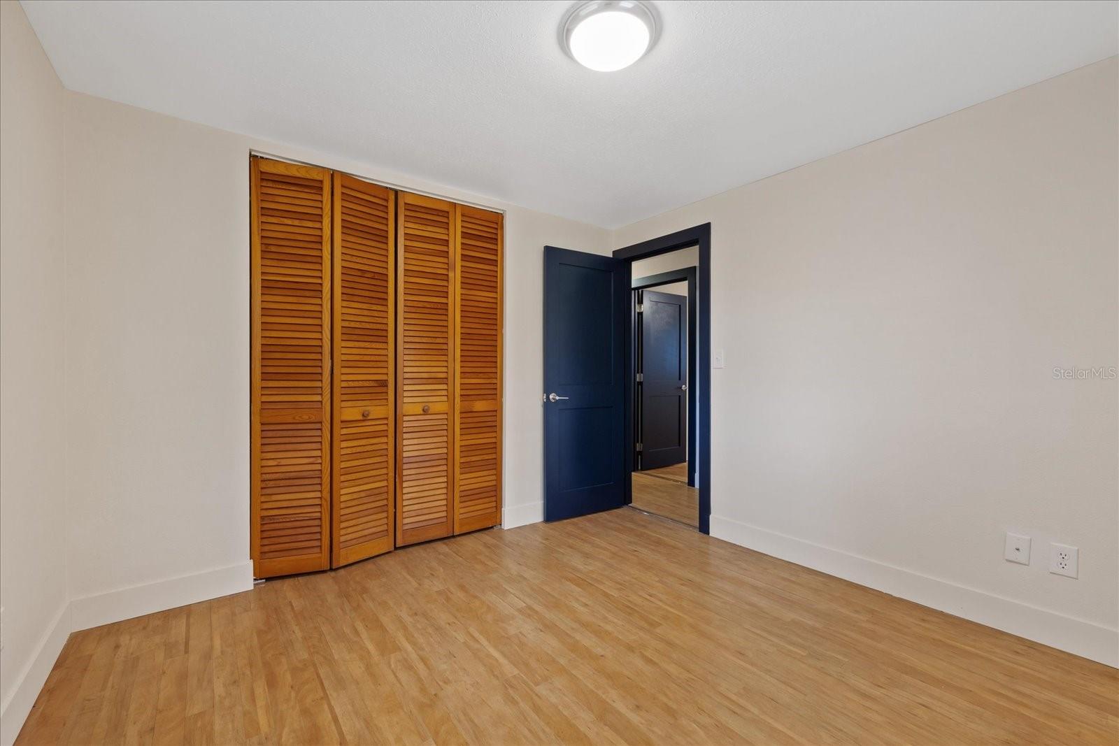 5900 AVOCADO ST — photo 19