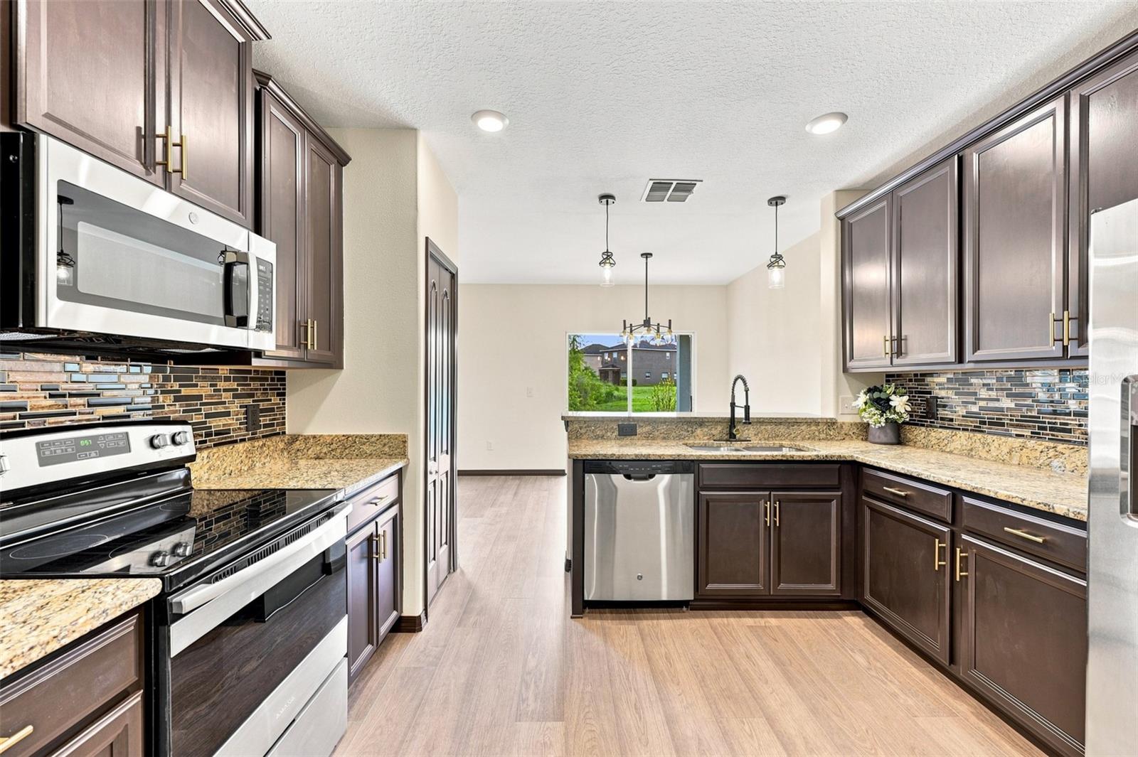 1403 TRAILWATER ST — photo 9