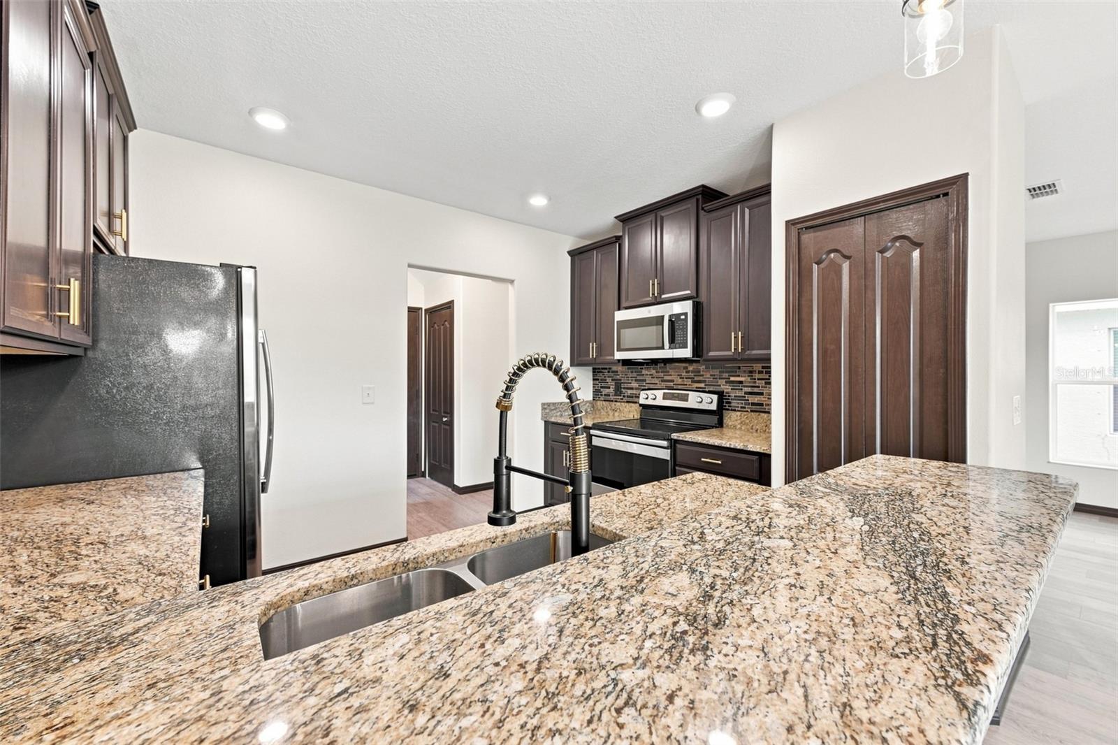 1403 TRAILWATER ST — photo 11