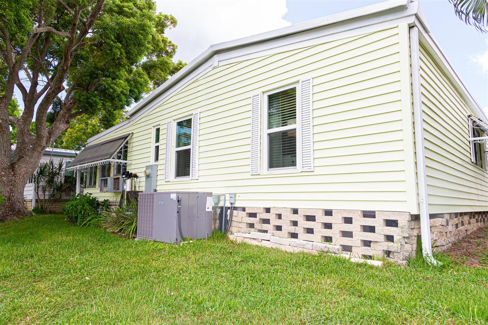172 CLUBVIEW DR #5 — photo 32