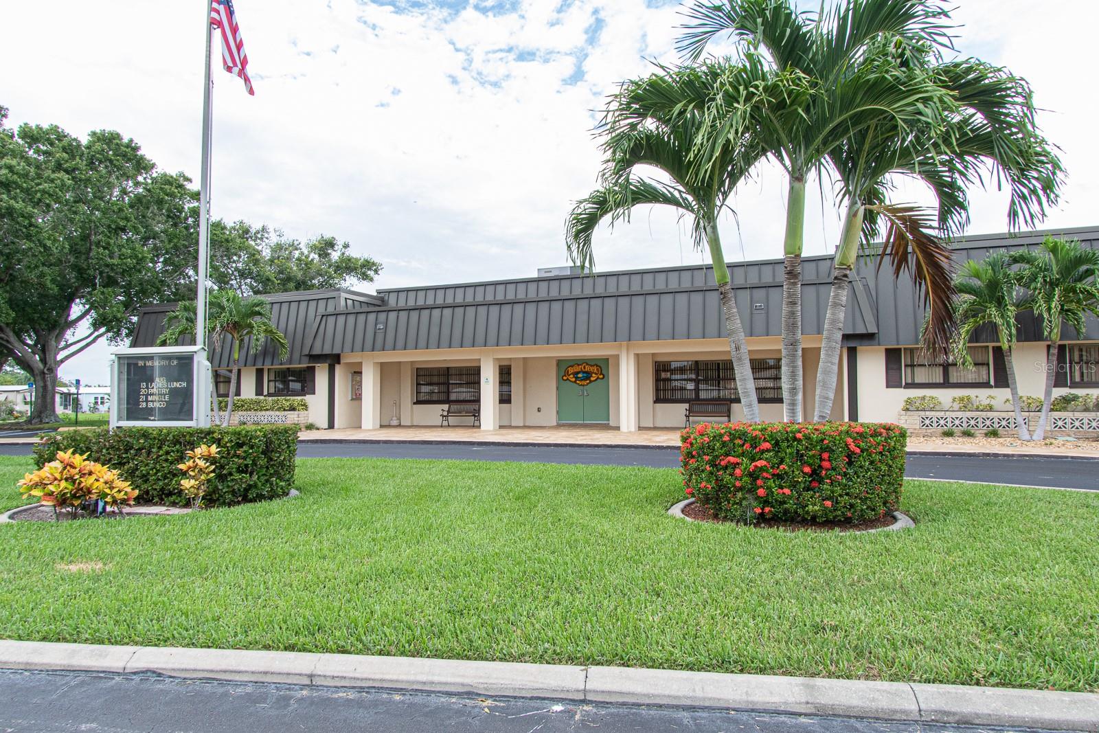 172 CLUBVIEW DR #5 — photo 45