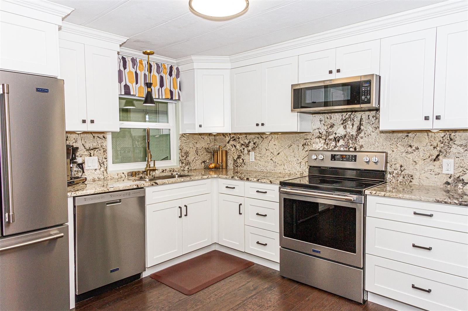 172 CLUBVIEW DR #5 — photo 12