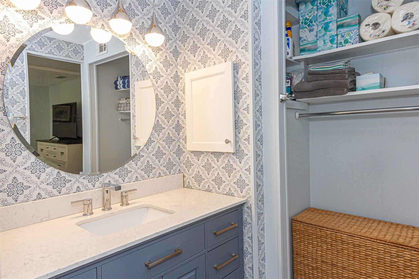 172 CLUBVIEW DR #5 — photo 23