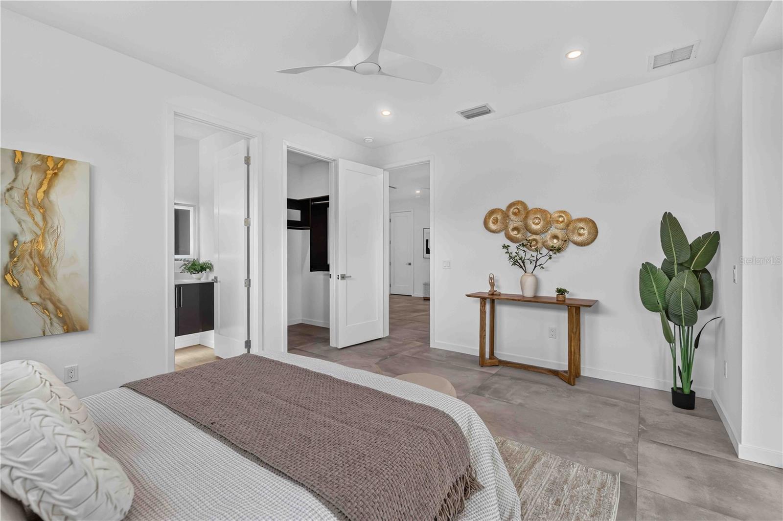 2419 HILLVIEW ST — photo 35