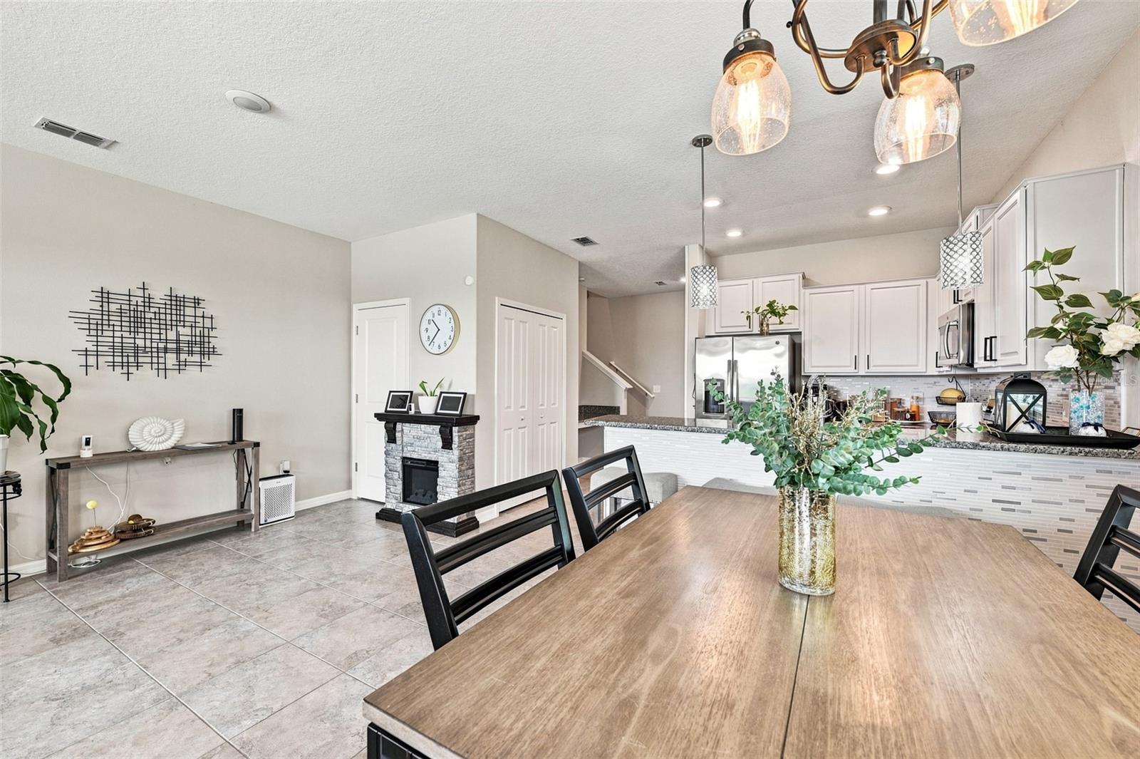 15548 FLORENCE HOLLOW PL — photo 35
