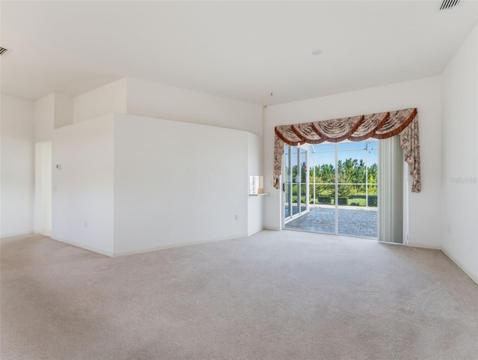 8425 DANBURY LN — photo 20
