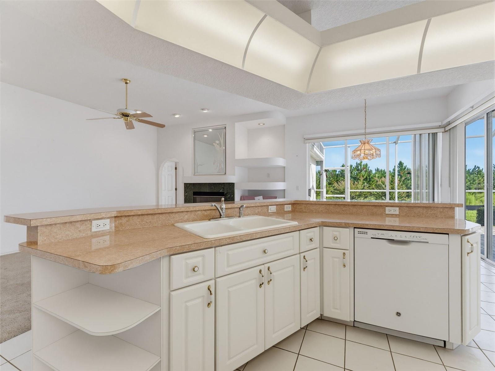 8425 DANBURY LN — photo 22