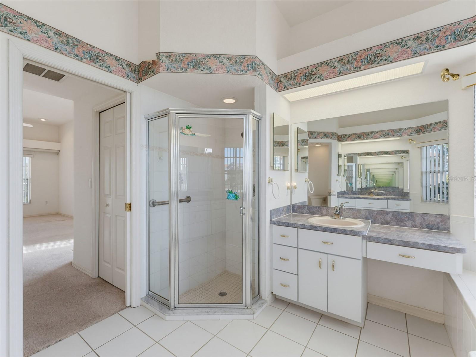 8425 DANBURY LN — photo 40