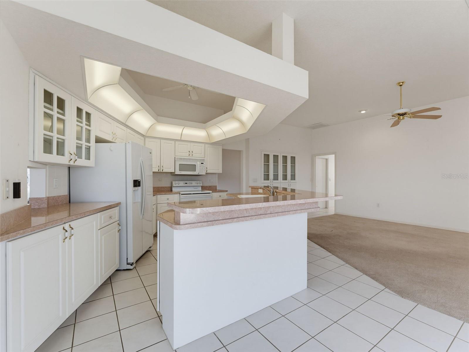 8425 DANBURY LN — photo 46