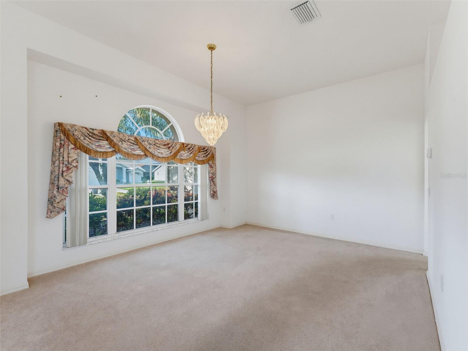 8425 DANBURY LN — photo 31