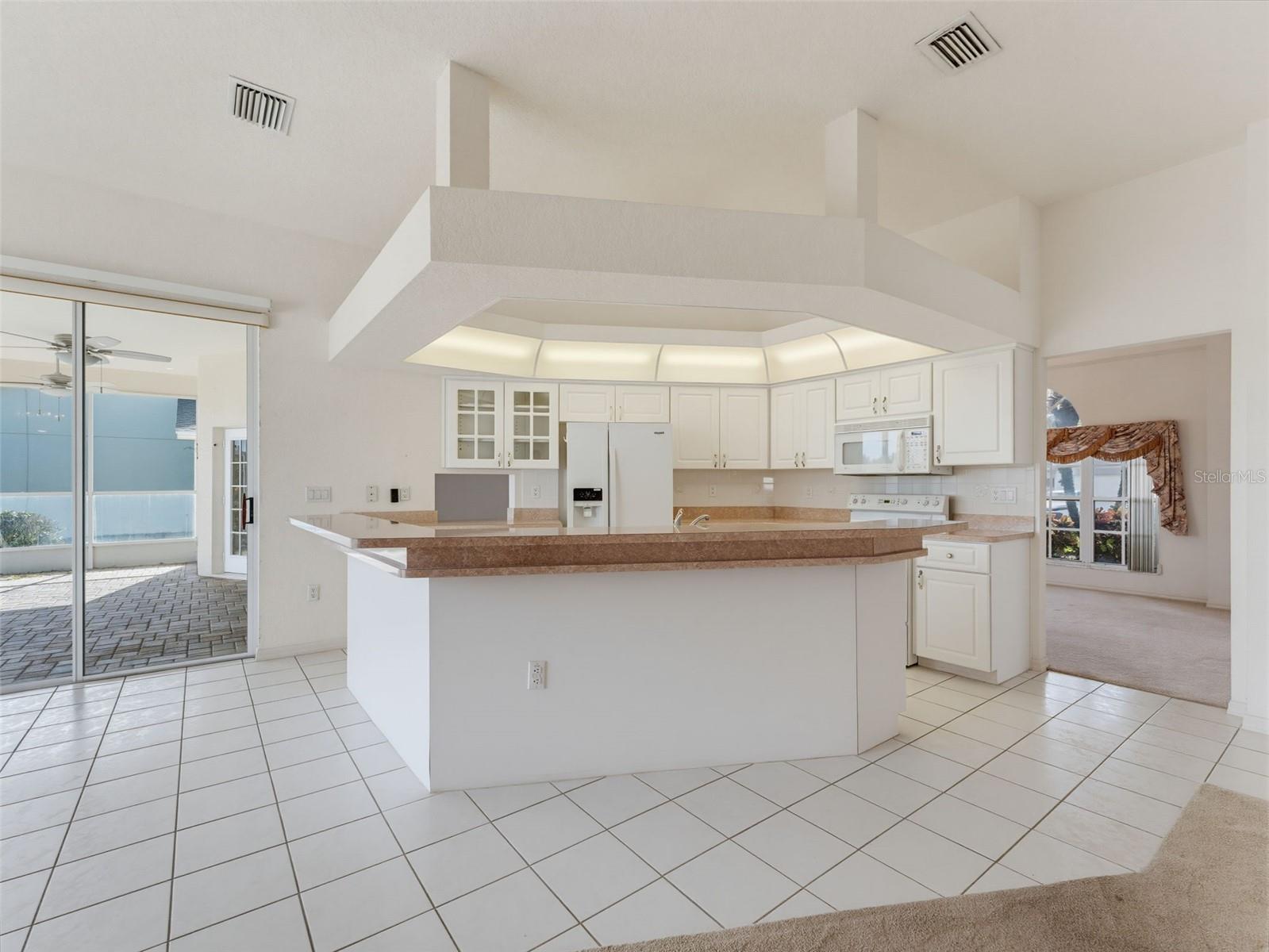 8425 DANBURY LN — photo 23